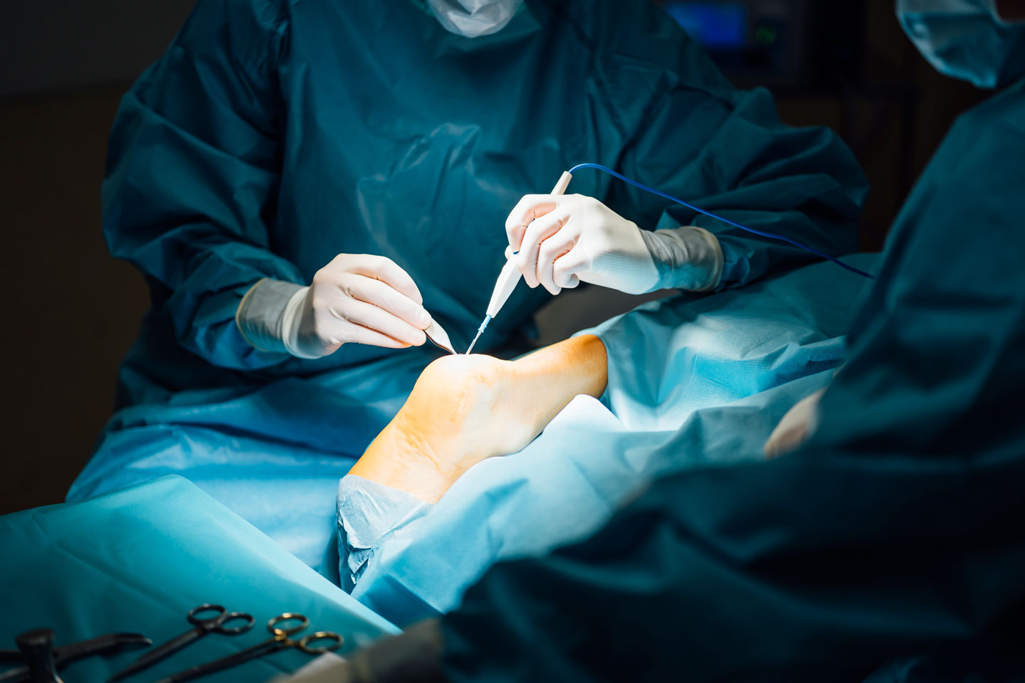 Orthopedic Treatment at Race Knee Clinic
